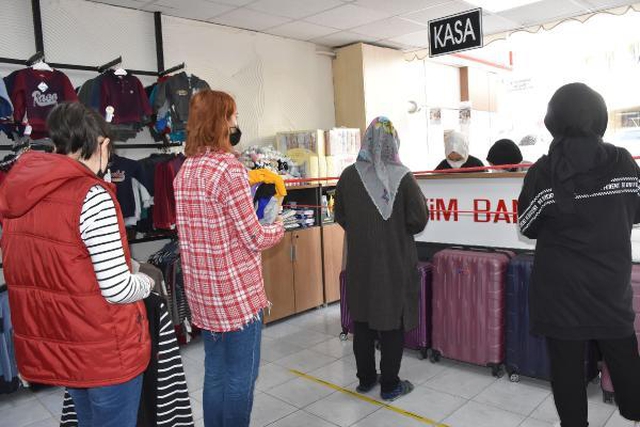 Son dakika haber... SİVAS VALİLİĞİ'NDEN YETİM VE ÖKSÜZ ÇOCUKLARA BAYRAMLIK Son dakika haber... SİVAS VALİLİĞİ'NDEN YETİM VE ÖKSÜZ ÇOCUKLARA BAYRAMLIK