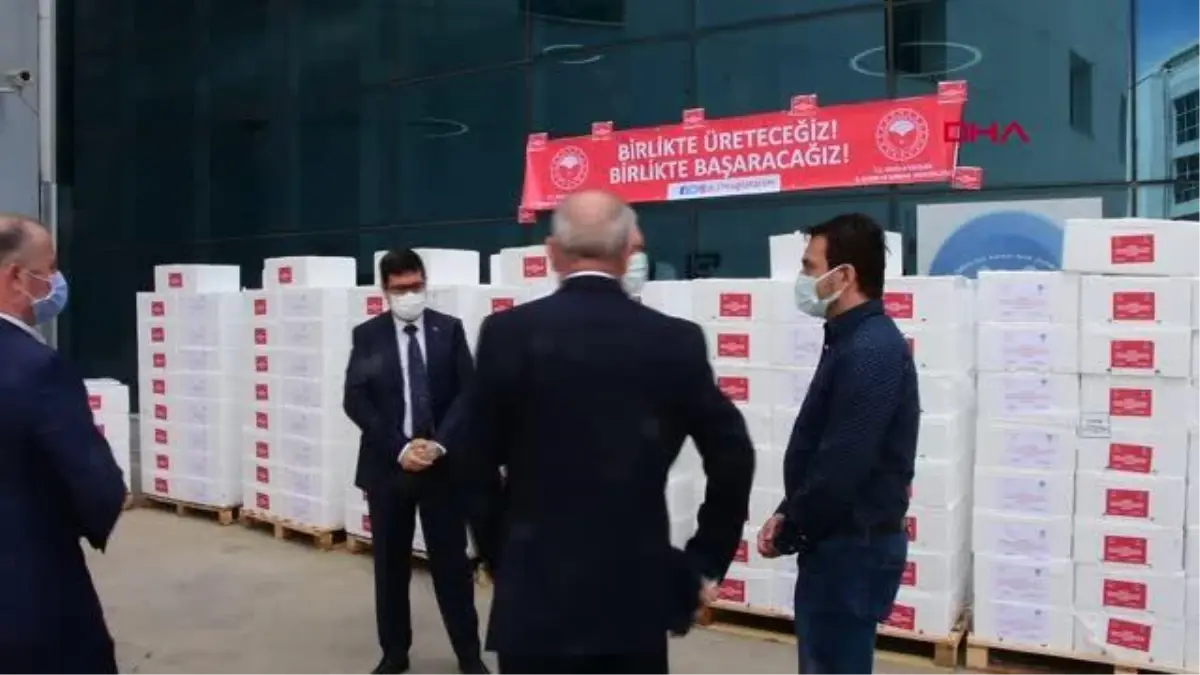 'SİZ BİZİM HER ŞEYİMİZSİNİZ' SLOGANIYLA SAĞLIKÇILARA 20 TON BALIK
