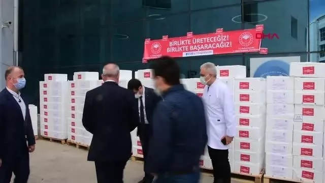 'SİZ BİZİM HER ŞEYİMİZSİNİZ' SLOGANIYLA SAĞLIKÇILARA 20 TON BALIK 'SİZ BİZİM HER ŞEYİMİZSİNİZ' SLOGANIYLA SAĞLIKÇILARA 20 TON BALIK