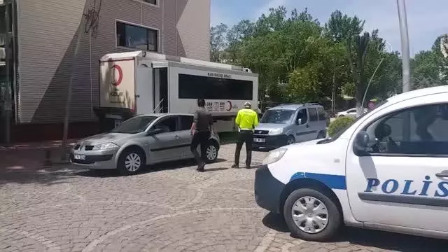 Sokağa çıkma kısıtlamasına yönelik denetimler sürüyor Sokağa çıkma kısıtlamasına yönelik denetimler sürüyor