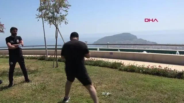 SPOR Boksör Serdar Avcı, dünya şampiyonluğu maçına hazırlanıyor SPOR Boksör Serdar Avcı, dünya şampiyonluğu maçına hazırlanıyor