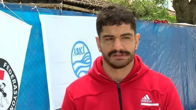 Milli güreşçi Taha Akgül: İkinci olimpiyat şampiyonluğumu anneme hediye etmek istiyorum Milli güreşçi Taha Akgül: İkinci olimpiyat şampiyonluğumu anneme hediye etmek istiyorum