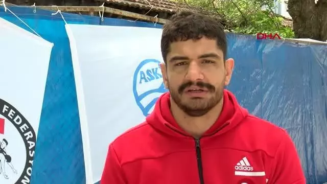 Milli güreşçi Taha Akgül: İkinci olimpiyat şampiyonluğumu anneme hediye etmek istiyorum Milli güreşçi Taha Akgül: İkinci olimpiyat şampiyonluğumu anneme hediye etmek istiyorum
