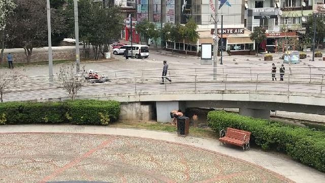sus havuzuna giren cocuklar polisi gorunce 2 14112155 o