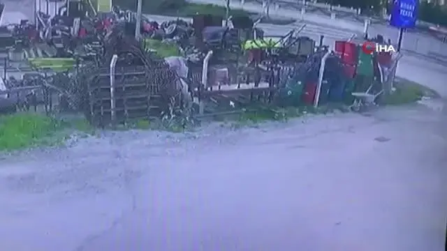 Tam kapanma döneminde bir iş yerine 3 gün üst üste hırsız girdi Tam kapanma döneminde bir iş yerine 3 gün üst üste hırsız girdi