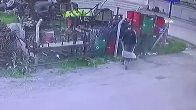 Tam kapanma döneminde bir iş yerine 3 gün üst üste hırsız girdi Tam kapanma döneminde bir iş yerine 3 gün üst üste hırsız girdi