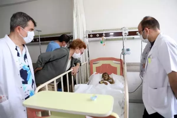 TAMER BEBEK İÇİN SINIR ÖTESİ KARACİĞER OPERASYONU TAMER BEBEK İÇİN SINIR ÖTESİ KARACİĞER OPERASYONU