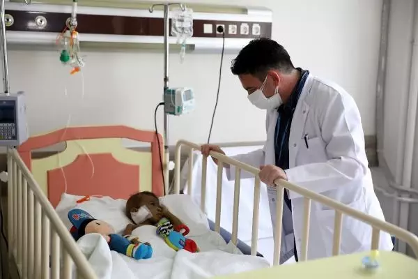 TAMER BEBEK İÇİN SINIR ÖTESİ KARACİĞER OPERASYONU TAMER BEBEK İÇİN SINIR ÖTESİ KARACİĞER OPERASYONU