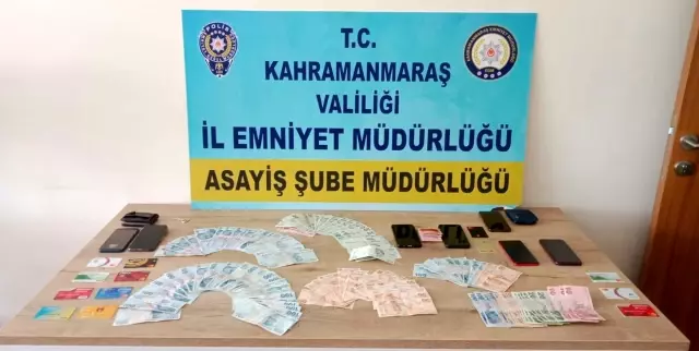- Telefon dolandırıcılarına operasyon: 3 gözaltı - Telefon dolandırıcılarına operasyon: 3 gözaltı