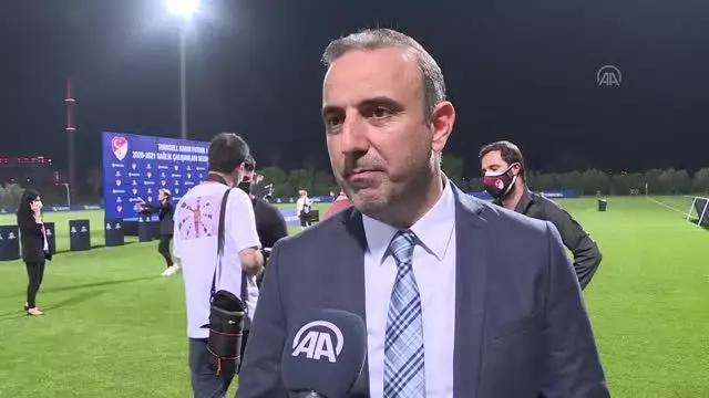 Turkcell Kadın Futbol Ligi - Turkcell Kurumsal İletişim Direktörü İsmail Özbayraktar Turkcell Kadın Futbol Ligi - Turkcell Kurumsal İletişim Direktörü İsmail Özbayraktar