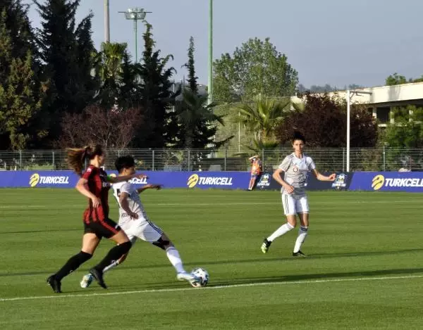 SPOR Turkcell Kadınlar Futbol Ligi'nde şampiyon Beşiktaş SPOR Turkcell Kadınlar Futbol Ligi'nde şampiyon Beşiktaş