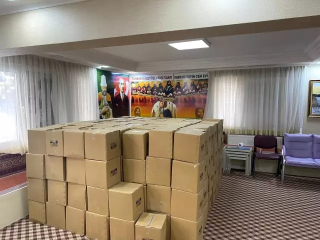 Türkmen Alevi Bektaşi Vakfı yardımlarına devam ediyor Türkmen Alevi Bektaşi Vakfı yardımlarına devam ediyor