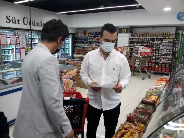 Ünlü radyocular Sultangazili vatandaşların market alışverişini yaptı Ünlü radyocular Sultangazili vatandaşların market alışverişini yaptı