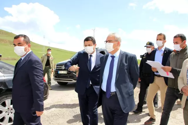 Vali Gündüzöz Varto'da bir dizi incelemelerde bulundu Vali Gündüzöz Varto'da bir dizi incelemelerde bulundu