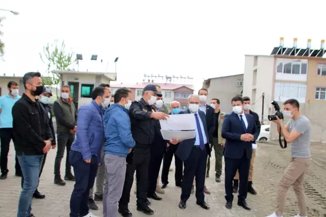 Vali Gündüzöz Varto'da bir dizi incelemelerde bulundu Vali Gündüzöz Varto'da bir dizi incelemelerde bulundu