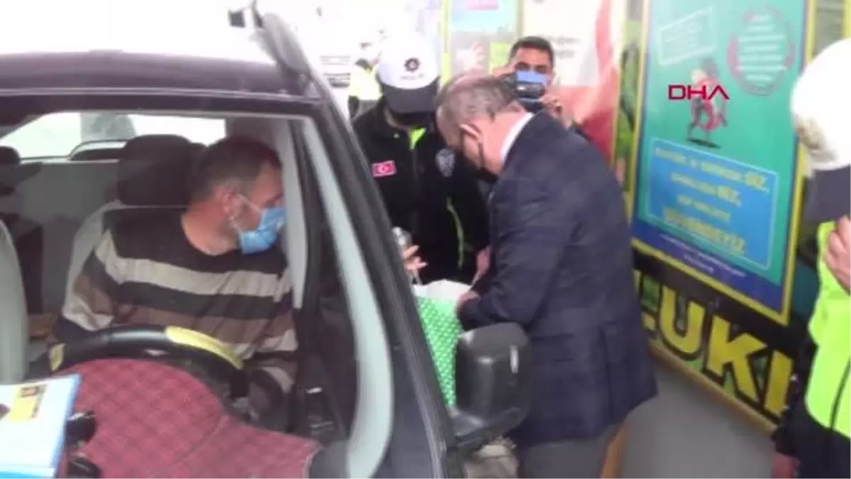 VALİ ÖNER, MASKELERİ ESKİYEN SÜRÜCÜLERİ UYARDI