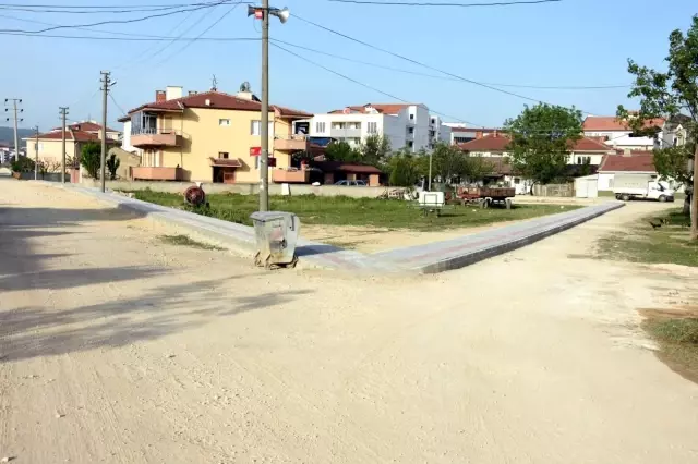 Yenişehir'de kapanma döneminde yol çalışmaları hızlandı Yenişehir'de kapanma döneminde yol çalışmaları hızlandı