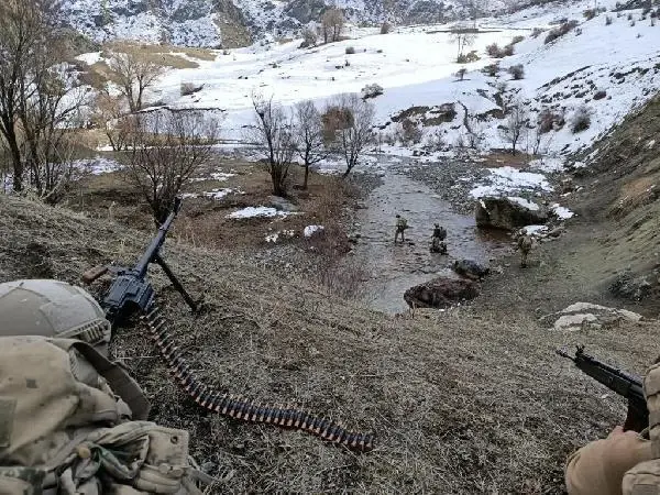 Son dakika haberi: Ağrı, Iğdır, Kars ve Ardahan'da 'Eren-15' operasyonu Son dakika haberi: Ağrı, Iğdır, Kars ve Ardahan'da 'Eren-15' operasyonu