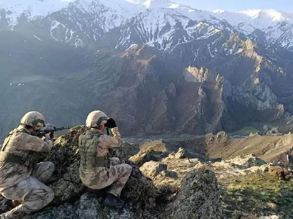 Son dakika haberi: Ağrı, Iğdır, Kars ve Ardahan'da 'Eren-15' operasyonu Son dakika haberi: Ağrı, Iğdır, Kars ve Ardahan'da 'Eren-15' operasyonu