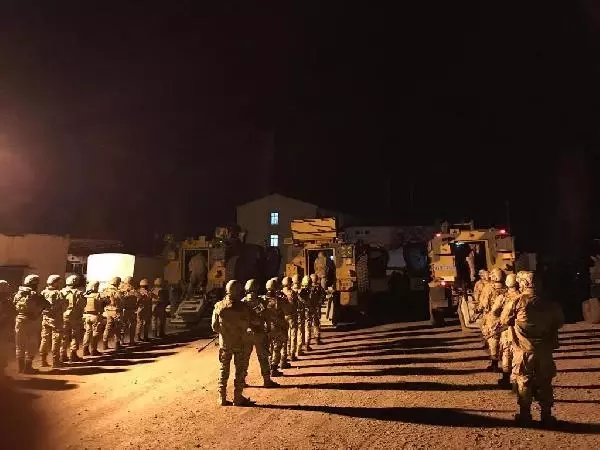 Son dakika haberi: Ağrı, Iğdır, Kars ve Ardahan'da 'Eren-15' operasyonu Son dakika haberi: Ağrı, Iğdır, Kars ve Ardahan'da 'Eren-15' operasyonu
