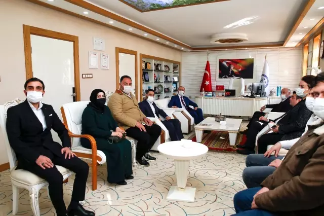 AK Parti İl Teşkilatından Rektör Türkmen'e hayırlı olsun ziyareti AK Parti İl Teşkilatından Rektör Türkmen'e hayırlı olsun ziyareti