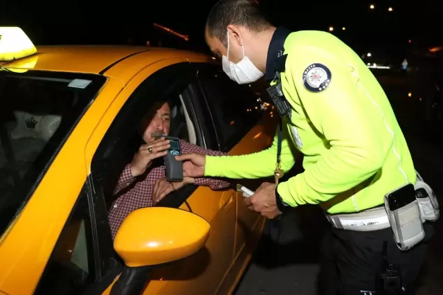 Amasya'da polis denetimlerini artırdı Amasya'da polis denetimlerini artırdı