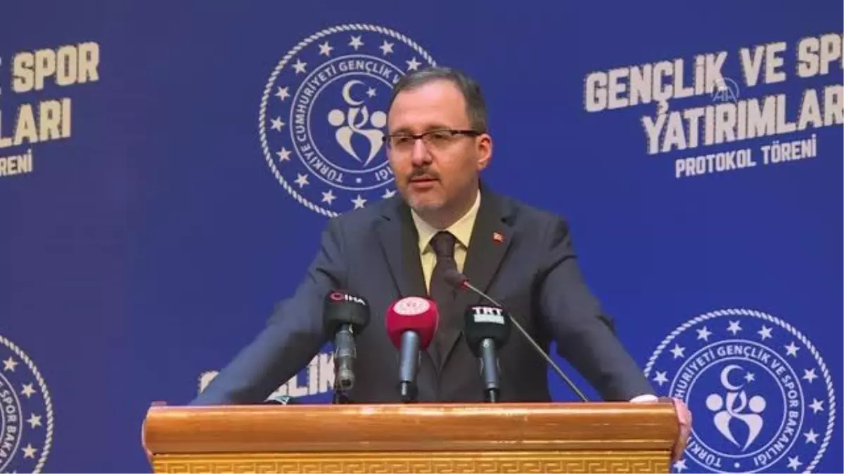 Son dakika haberi: Bakan Kasapoğlu: 'UEFA'nın ifadesiyle, son 10 yılda en güçlü stat projelerini Türkiye yaptı'