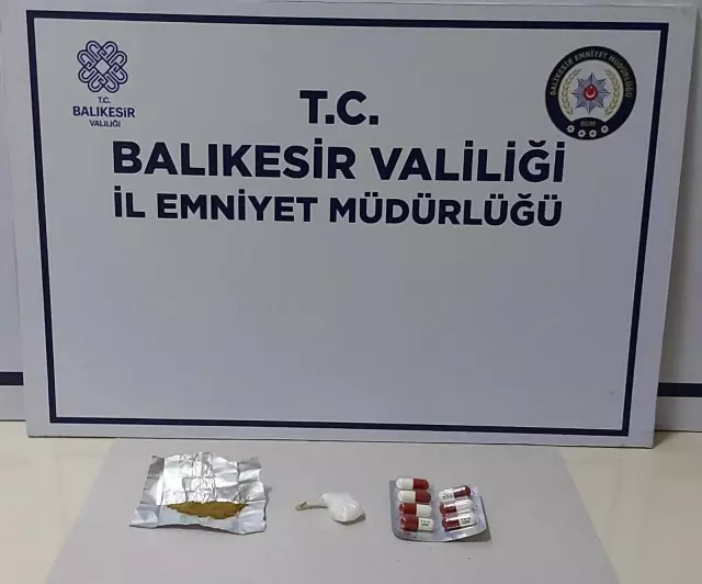 Balıkesir'de polis 20 şahsı gözaltına aldı Balıkesir'de polis 20 şahsı gözaltına aldı