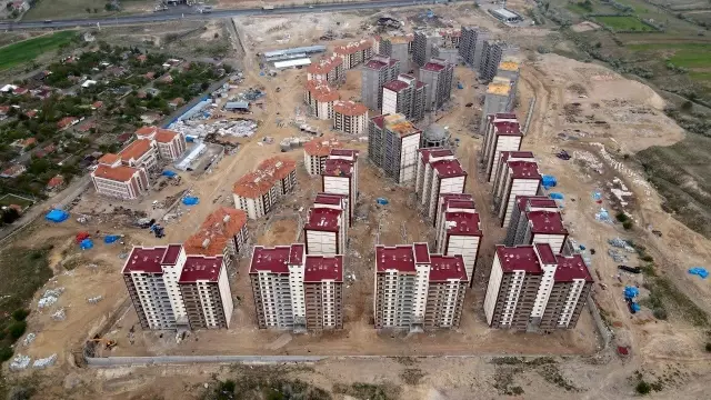 Bekdik Mahallesinde yapılan bin 410 TOKİ konutu için kura çekimi yapılacak Bekdik Mahallesinde yapılan bin 410 TOKİ konutu için kura çekimi yapılacak