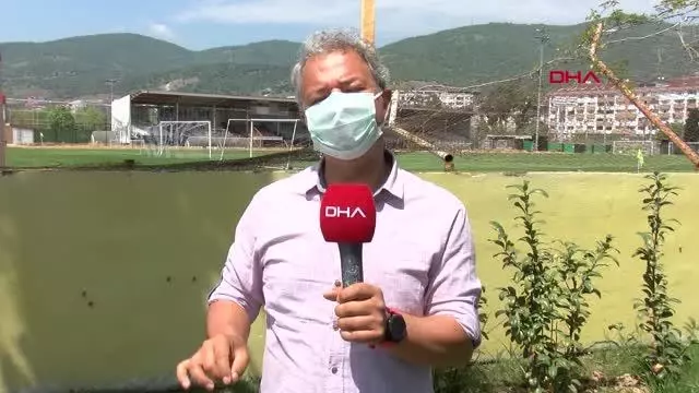 belediyenin hurda tellerini goturdugu ortaya 4 14114908 o