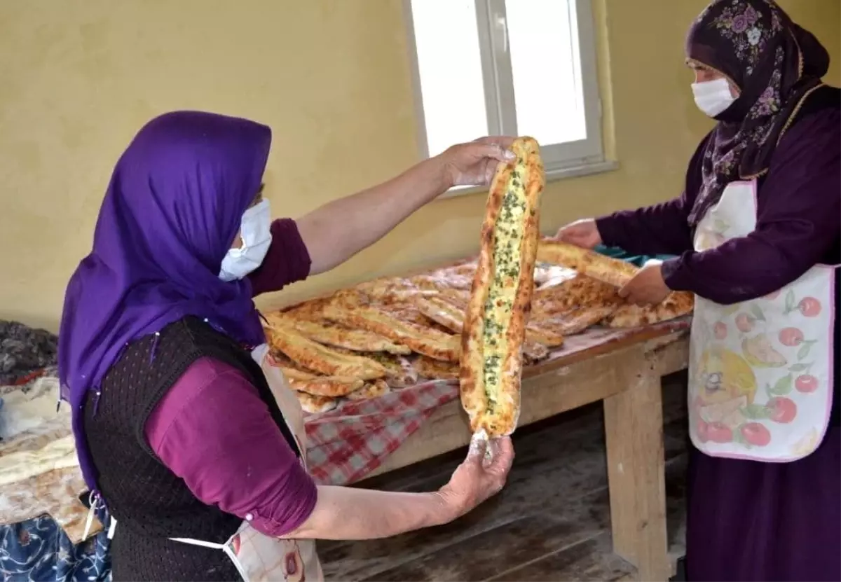 Bu fırında herkes kendi emeğini kendisi pişiriyor