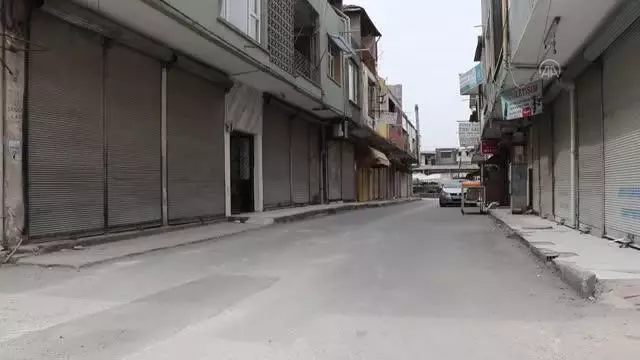 Cadde ve sokaklar tam kapanmada boş kaldı Cadde ve sokaklar tam kapanmada boş kaldı