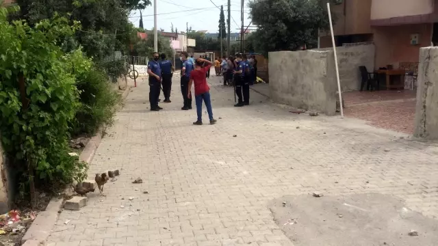 Cono aşiretinden iki aile birbirine girdi, koca mahallede kıyamet koptu Cono aşiretinden iki aile birbirine girdi, koca mahallede kıyamet koptu