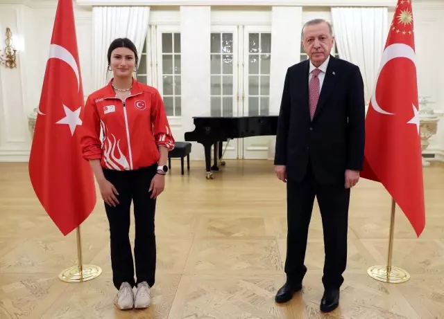 Son dakika! Cumhurbaşkanı Erdoğan, sporcularla iftar yaptı Son dakika! Cumhurbaşkanı Erdoğan, sporcularla iftar yaptı