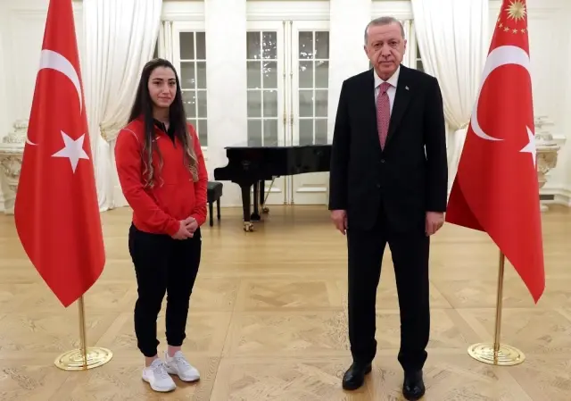 Son dakika! Cumhurbaşkanı Erdoğan, sporcularla iftar yaptı Son dakika! Cumhurbaşkanı Erdoğan, sporcularla iftar yaptı