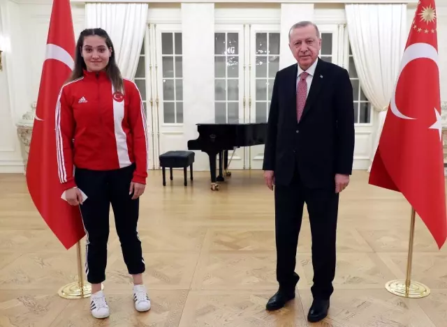 Son dakika! Cumhurbaşkanı Erdoğan, sporcularla iftar yaptı Son dakika! Cumhurbaşkanı Erdoğan, sporcularla iftar yaptı
