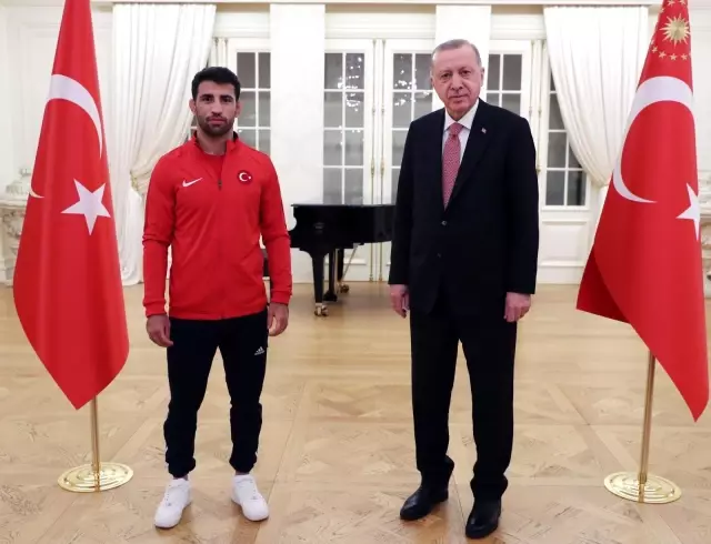 Son dakika! Cumhurbaşkanı Erdoğan, sporcularla iftar yaptı Son dakika! Cumhurbaşkanı Erdoğan, sporcularla iftar yaptı