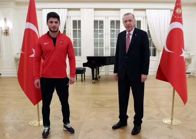 Son dakika! Cumhurbaşkanı Erdoğan, sporcularla iftar yaptı Son dakika! Cumhurbaşkanı Erdoğan, sporcularla iftar yaptı