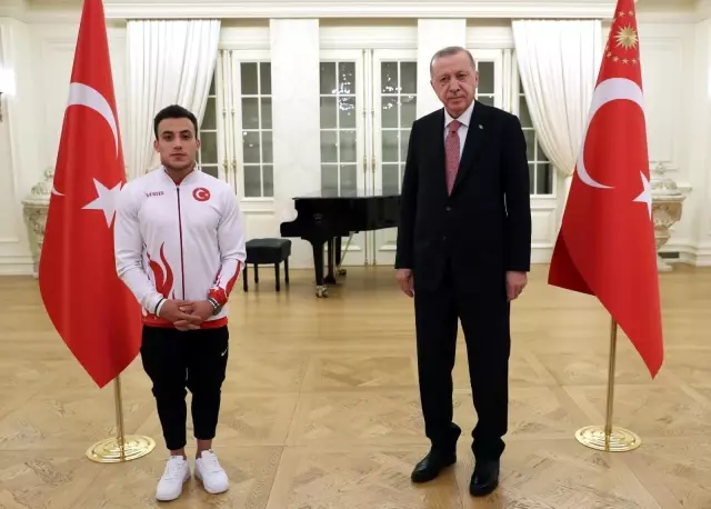 Son dakika! Cumhurbaşkanı Erdoğan, sporcularla iftar yaptı Son dakika! Cumhurbaşkanı Erdoğan, sporcularla iftar yaptı