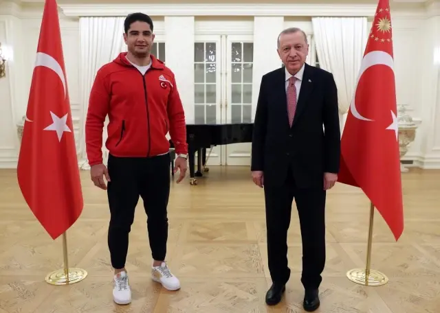 Son dakika! Cumhurbaşkanı Erdoğan, sporcularla iftar yaptı Son dakika! Cumhurbaşkanı Erdoğan, sporcularla iftar yaptı
