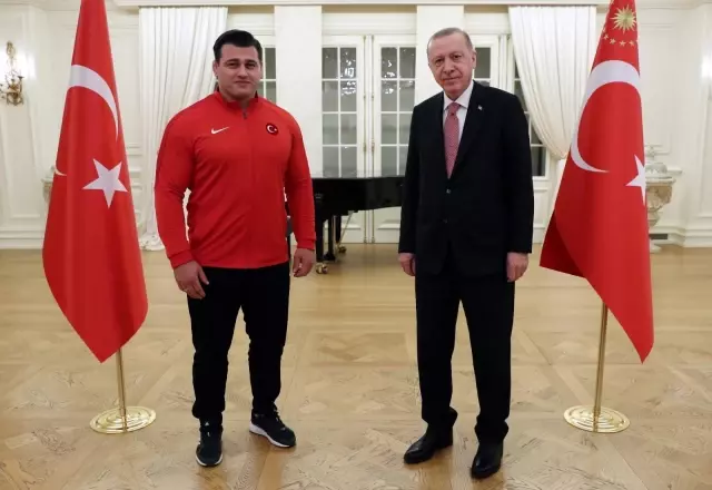 Son dakika! Cumhurbaşkanı Erdoğan, sporcularla iftar yaptı Son dakika! Cumhurbaşkanı Erdoğan, sporcularla iftar yaptı