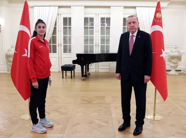 Son dakika! Cumhurbaşkanı Erdoğan, sporcularla iftar yaptı Son dakika! Cumhurbaşkanı Erdoğan, sporcularla iftar yaptı