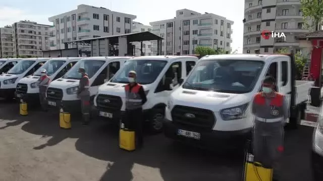 Diyarbakır'da ilaçlama ekipleri işbaşında Diyarbakır'da ilaçlama ekipleri işbaşında