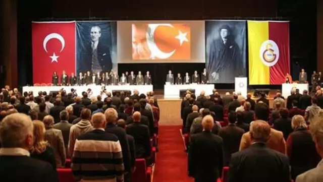 Galatasaray'da seçim kaosu! Yönetim iptal etti, Divan Kurulu tam tersini söyledi Galatasaray'da seçim kaosu! Yönetim iptal etti, Divan Kurulu tam tersini söyledi