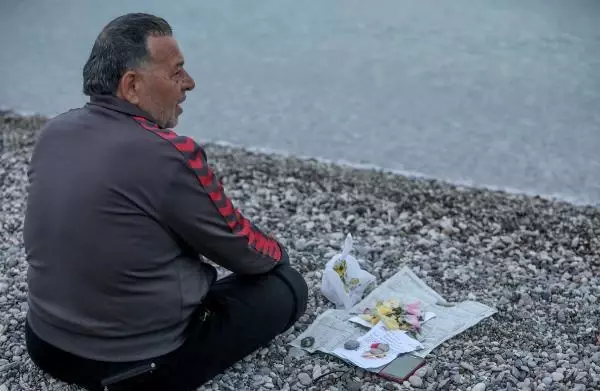 HIDIRELLEZ DİLEKLERİ YASAĞI UNUTTURDU HIDIRELLEZ DİLEKLERİ YASAĞI UNUTTURDU