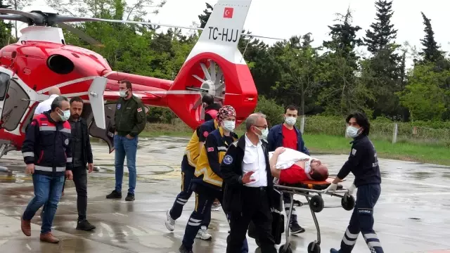 Son dakika haberi | Kazada yaralanan sağlıkçı, ambulans helikopterle hastaneye yetiştirildi Son dakika haberi | Kazada yaralanan sağlıkçı, ambulans helikopterle hastaneye yetiştirildi