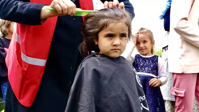 Son dakika haber: Kızılay Kadın Kolları, Ramazan Bayramı öncesi çocukların yüzünü güldürdü Son dakika haber: Kızılay Kadın Kolları, Ramazan Bayramı öncesi çocukların yüzünü güldürdü