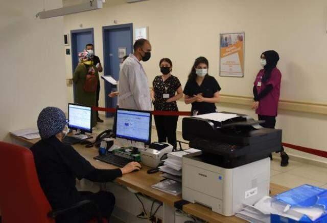'Koronayı atlattım, bitti' diye sevinmeyin! 2 binden fazla hasta takibe alındı, işte bizleri bekleyen yeni tehlikeler 'Koronayı atlattım, bitti' diye sevinmeyin! 2 binden fazla hasta takibe alındı, işte bizleri bekleyen yeni tehlikeler