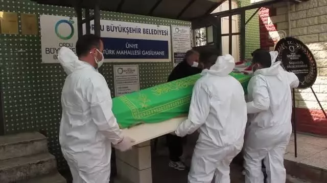 Kovid-19 nedeniyle hayatını kaybeden hakim Aykaş, son yolculuğuna uğurlandı