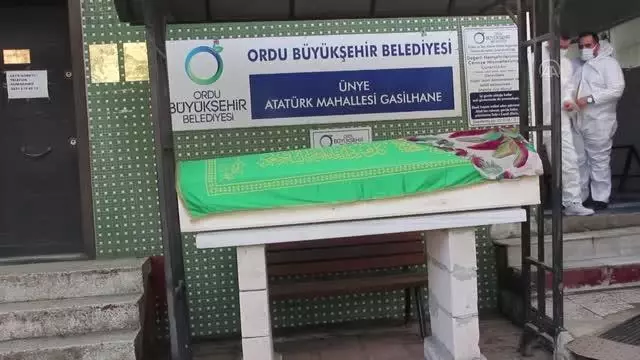 Kovid-19 nedeniyle hayatını kaybeden hakim Aykaş, son yolculuğuna uğurlandı